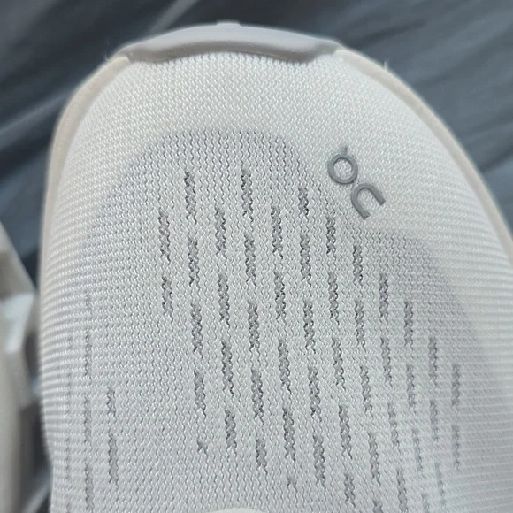 On Cloudmonster Women's Sneakers, Size 7.5, Retail $170.00 USD, Ivory/Grenadine